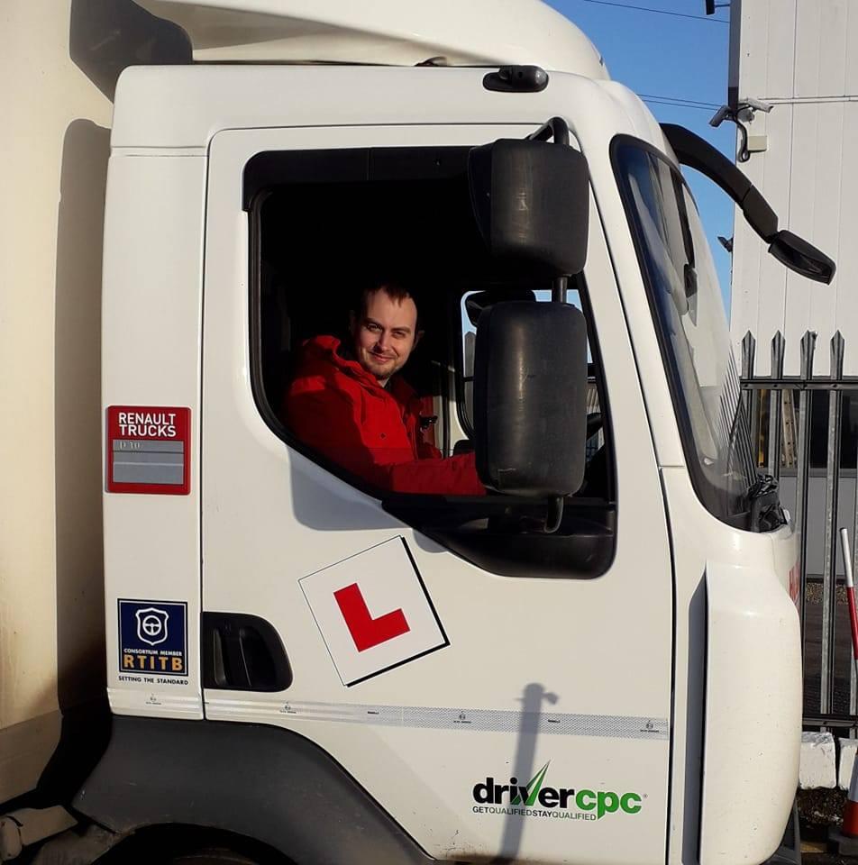 Trucul prin care bărbatul a câştigat 1.800 de euro stând