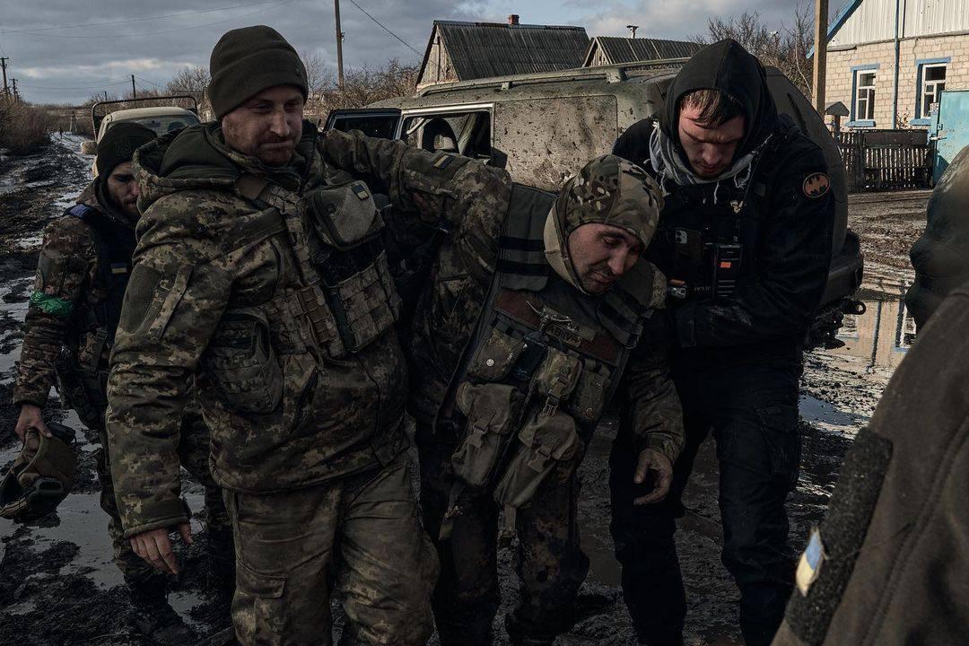 Mesajul lui Zelenski la un an de război în Ucraina. Deşi bilanţul real al morţilor nu e cunocut, ar fi vorba de 300.000 de decese