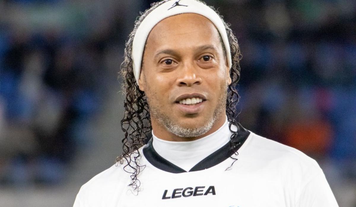Ronaldinho revine în fotbal
