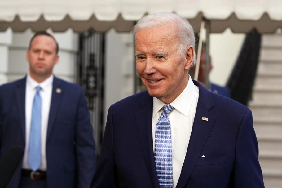 Biden, cel mai bătrân şef de stat american, va candida şi la alegerile prezidenţiale din 2024. "E legitim ca oamenii să-şi pună întrebări despre vârsta mea" Biden, cel mai bătrân şef de stat american, va candida şi la alegerile prezidenţiale din 2024. "E legitim ca oamenii să-şi pună întrebări despre vârsta mea"