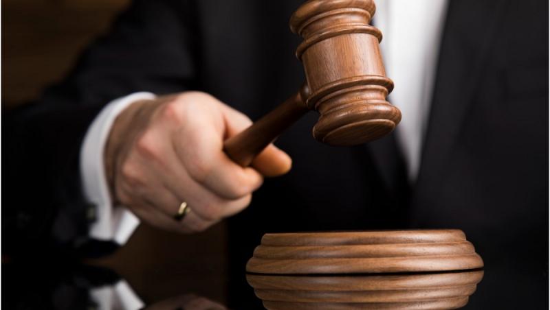 Două femei din Prahova care ţineau bătrâni în condiţii mizere, în aziluri ilegale, scapă de judecată. Dosarul, trimis în instanţă după 9 ani