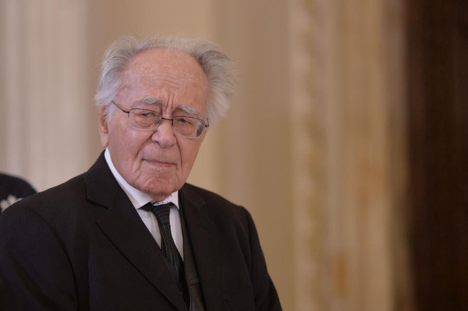 Mihai Şora, înmormântat cu onoruri militare pe Aleea Scriitorilor din Cimitirul Bellu