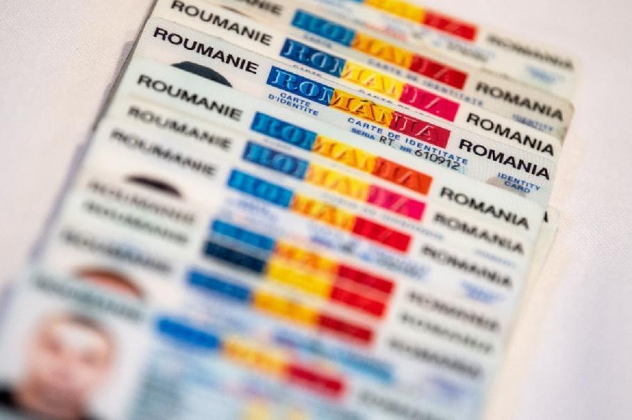 Dacă rămâneţi fără buletin, aveţi 24 de ore la dispoziţie să-l declaraţi pierdut Dacă rămâneţi fără buletin, aveţi 24 de ore la dispoziţie să-l declaraţi pierdut