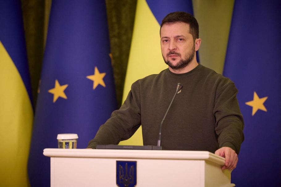 Zelenski îi mulţumeşte lui Biden pentru asistenţa militară suplimentară anunţată de SUA: 2,2 miliarde de dolari Zelenski îi mulţumeşte lui Biden pentru asistenţa militară suplimentară anunţată de SUA: 2,2 miliarde de dolari