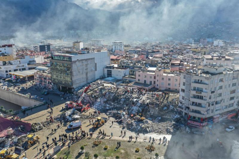 Cutremure în Turcia și Siria: Peste 5.000 de morți, cel puțin 20.534 răniți. Erdogan declară stare de urgenţă pentru trei luni