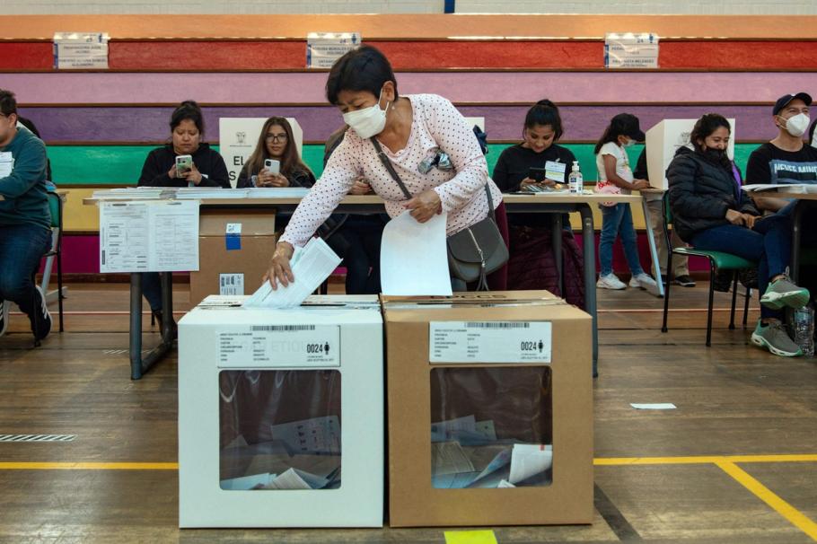 Un candidat la funcția de primar, asasinat înainte de scrutin, a câștigat. Culmea alegerilor în Ecuador Un candidat la funcția de primar, asasinat înainte de scrutin, a câștigat. Culmea alegerilor în Ecuador