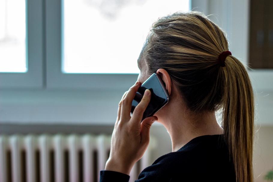 Fraudă pe "spatele" dezastrului: Indivizi care s-au dat drept angajaţi ai Ministerului Educaţiei au cerut bani pentru Turcia şi Siria Fraudă pe "spatele" dezastrului: Indivizi care s-au dat drept angajaţi ai Ministerului Educaţiei au cerut bani pentru Turcia şi Siria