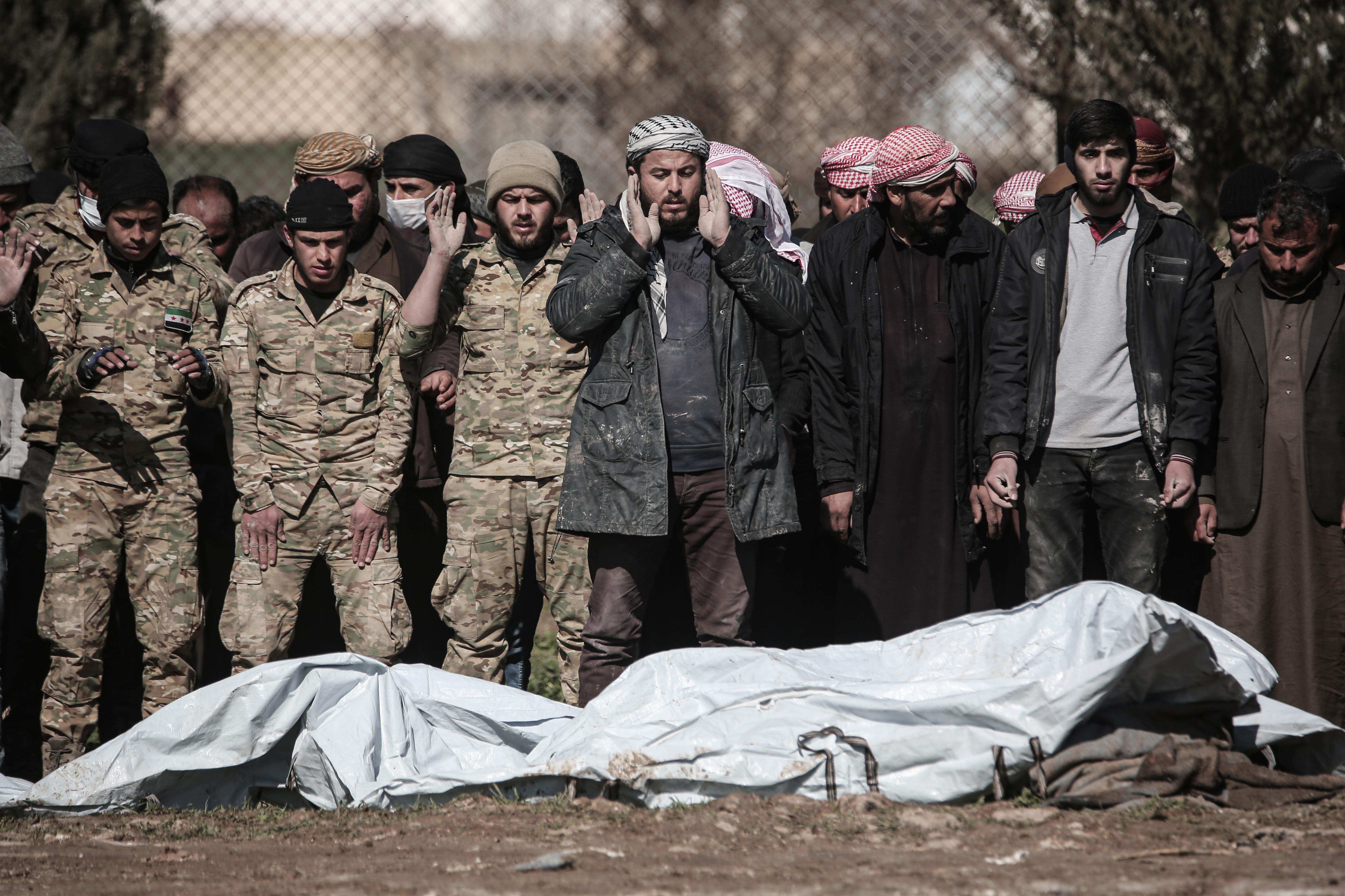 Sfâșietor: După 12 ani de război civil, Siria sapă noi morminte pentru victimele cutremurelor