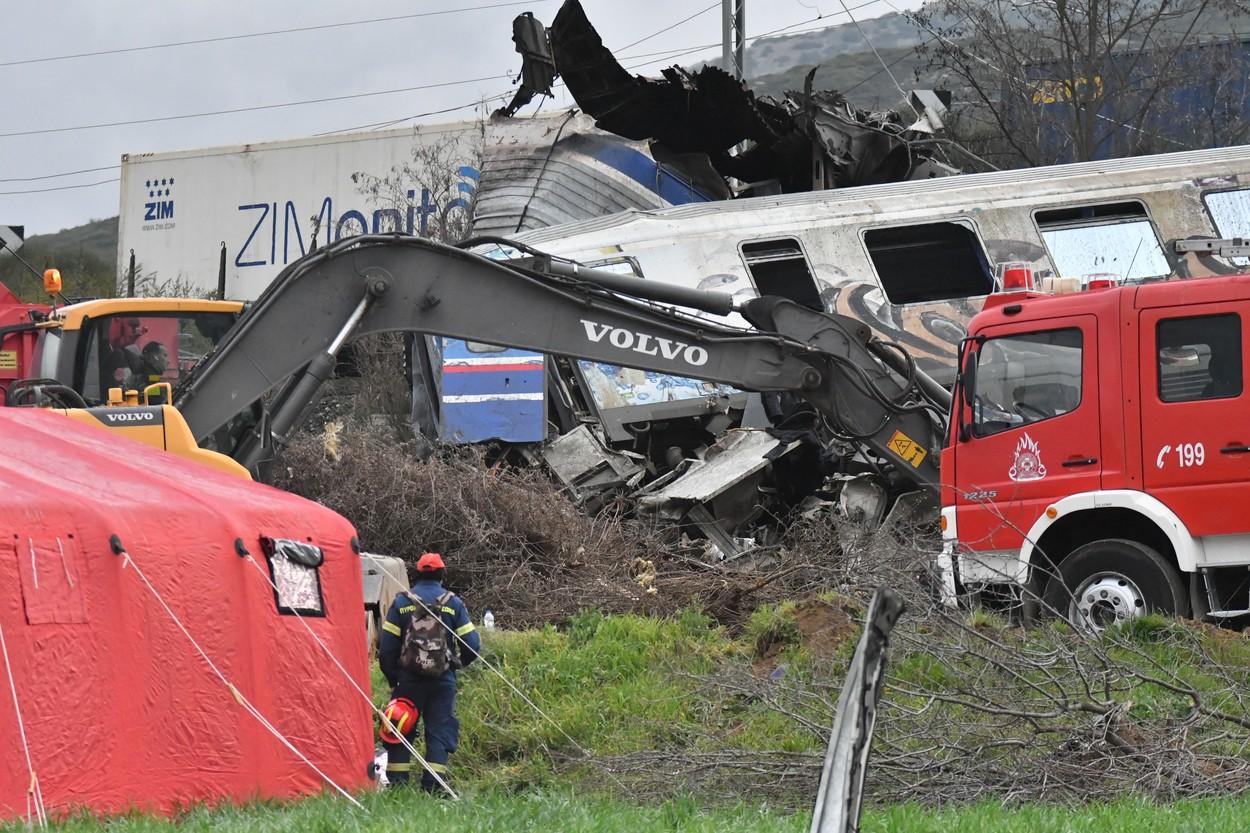 Accidentul feroviar din Grecia. Acuzații grave după ciocnirea frontală a trenurilor care se deplasau pe aceeași linie: "Totul se face manual"