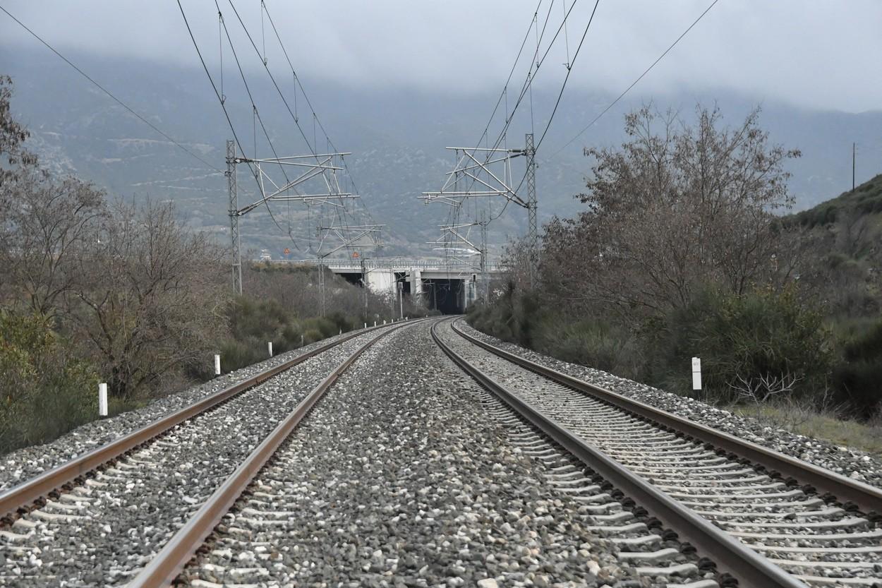 Accidentul feroviar din Grecia. Acuzații grave după ciocnirea frontală a trenurilor care se deplasau pe aceeași linie: "Totul se face manual"