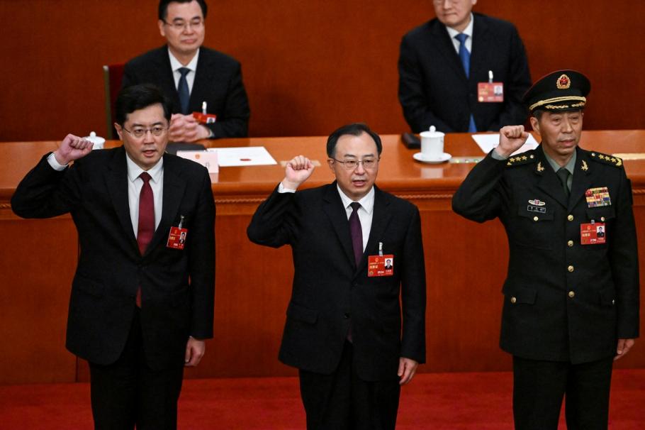 Un general sancţionat de SUA pentru comerţ cu arme ruseşti va fi ministru al Apărării în China. Numirea, urmărită "îndeaproape de Washington" Un general sancţionat de SUA pentru comerţ cu arme ruseşti va fi ministru al Apărării în China. Numirea, urmărită "îndeaproape de Washington"