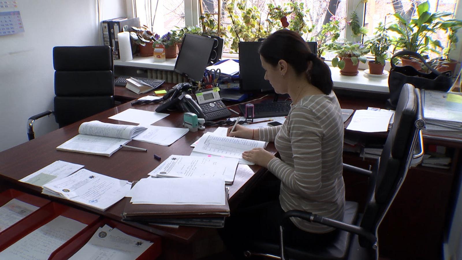 Românii, campioni în UE la cheltuielile cu salariile bugetarilor. Unde se află cele mai multe posturi la stat