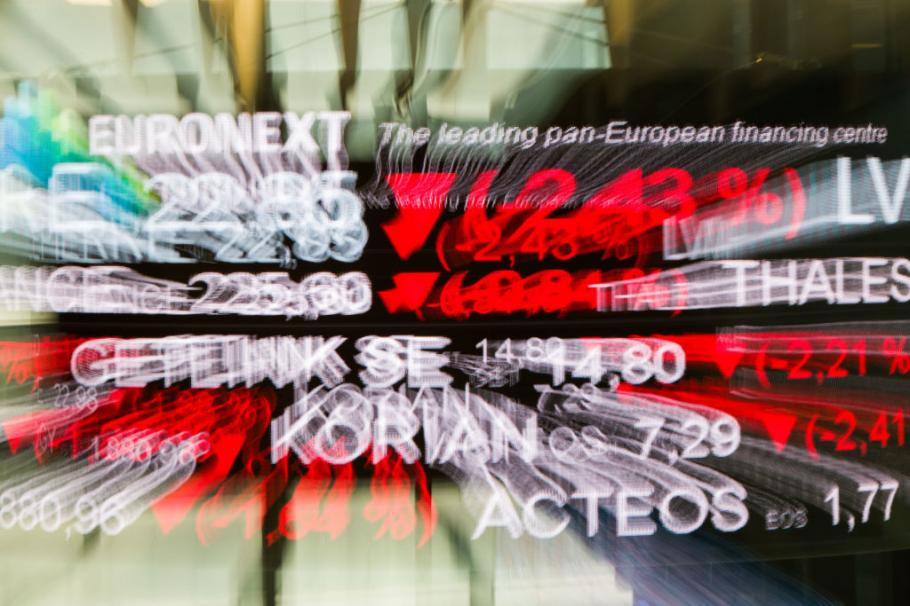 Piețele bursiere europene se prăbușesc. Acțiunile Credit Suisse, a doua cea mai mare bancă a Elveţiei, au scăzut cu 21% Piețele bursiere europene se prăbușesc. Acțiunile Credit Suisse, a doua cea mai mare bancă a Elveţiei, au scăzut cu 21%