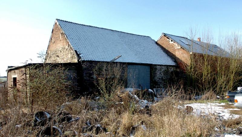 Casa ororilor unde două fetițe de 8 ani au fost lăsate să moară de foame, după ce au fost violate de criminalul în serie Marc Dutroux, va fi demolată