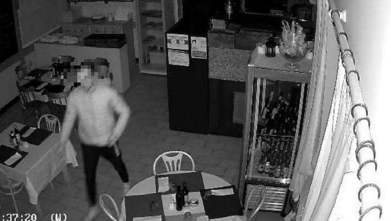 "Hoțul e mereu același, mai bine îi las cheile". Restaurant jefuit de nouă ori în șase luni. Patronii italieni sunt disperați