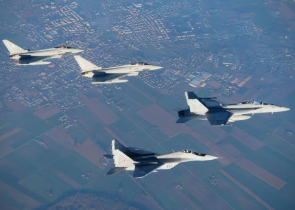 Polonia va transfera 4 avioane MiG-29 Ucrainei în următoarele zile. E prima ţară NATO care oferă aeronave de luptă Kievului