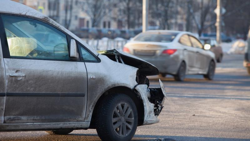Ce se întâmplă dacă te loveşte un şofer cu asigurare la Euroins