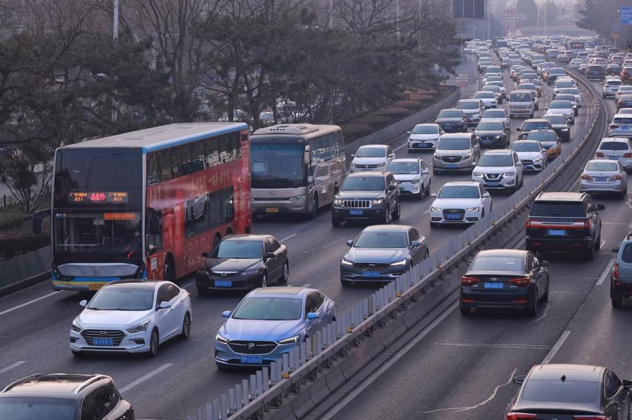 Traficul din Beijing, capitala Chinei Traficul din Beijing, capitala Chinei