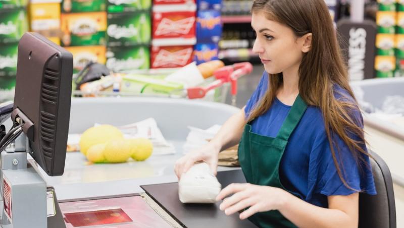 Ce salariu are un casier la Lidl, Kaufland, Profi, Pepco, Mega Image şi alte mari magazine din România