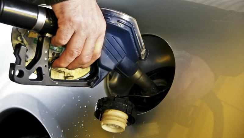 Care sunt preţurile la carburanţi astăzi, 22 martie 2023. Preţul la motorină a scăzut cu 4 bani pe litru