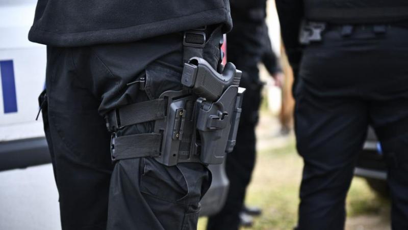 Un jandarm din Ilfov şi-a împuşcat colegul după ce i s-a descărcat arma. Cei doi se întorceau din misiune