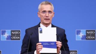 NATO cere Elveţiei să renunţe la interdicţia reexportului de arme către Ucraina, Stoltenberg atenţionează Occidentul