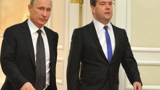 Dmitri Medvedev: Rusia este pregătită să folosească absolut orice armă împotriva Ucrainei dacă va încerca să recupereze Crimeea