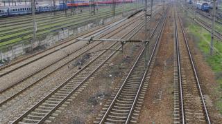 Izbit mortal de tren. Un bărbat din Prahova şi-a dat ultima suflare pe şinele de cale ferată, în zorii dimineţii
