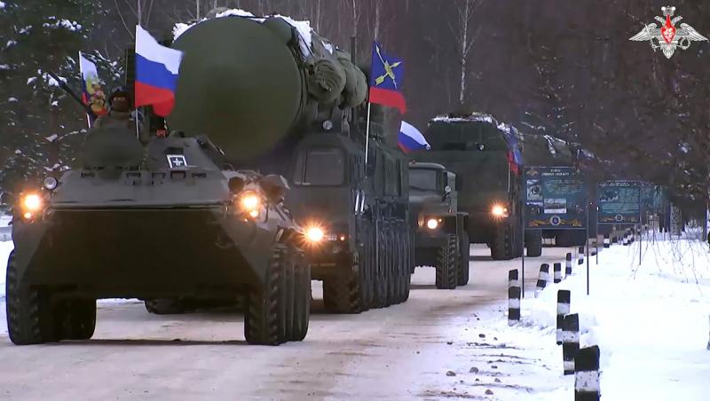 Rusia începe exerciţii cu rachete balistice "invincibile" şi câteva mii de soldaţi. Moscova își flexează din nou arsenalul nuclear