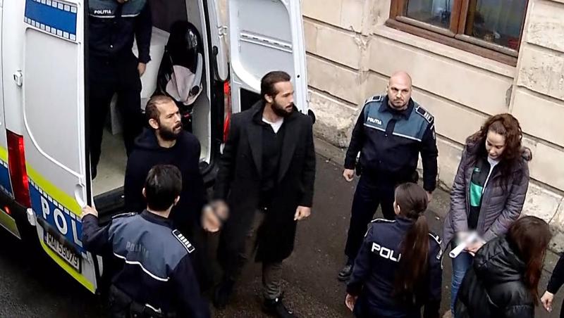 Fraţii Tate rămân în arest preventiv. Decizia instanţei este definitivă