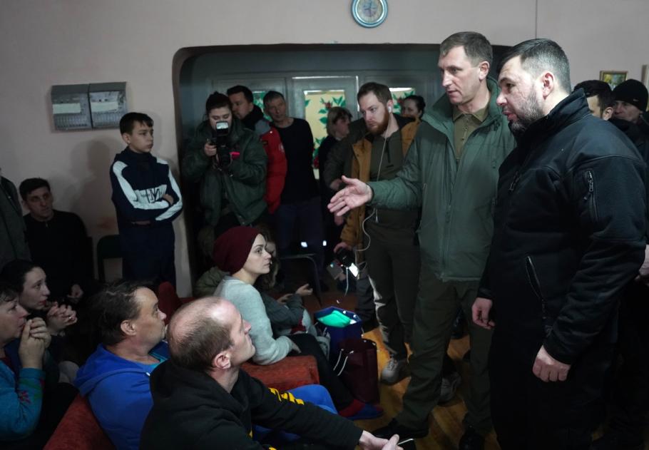 Evacuarea unor civili ucraineni din localitățile din aproapierea frontului Evacuarea unor civili ucraineni din localitățile din aproapierea frontului