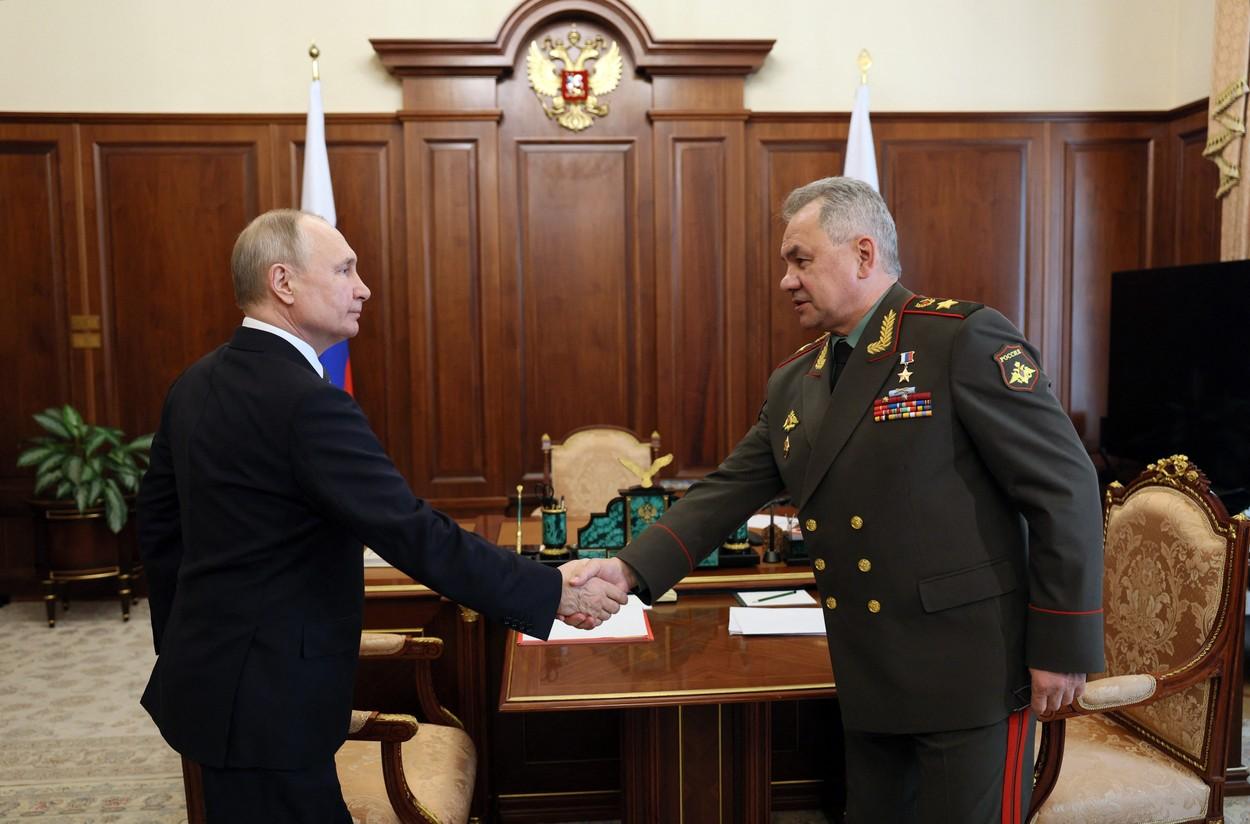 Putin jubilează. Liderul rus a lăudat manevrele ruseşti din Oceanul Pacific, la care paricipă 25.000 de militari