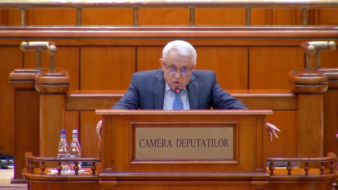 Petre Daea, în şedinţa de Guvern: "Să nu mă lăsaţi singur, fraţilor, că sunt multe puşti pe mine". Replica premierului Ciucă: "Nu vă lăsăm"