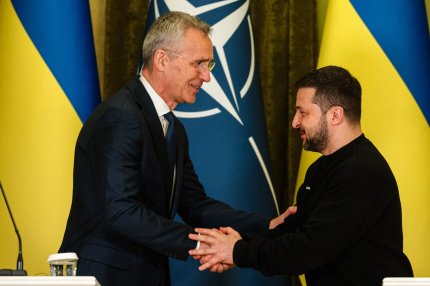 Zelenski insistă ca Ucraina să intre în NATO şi să primească mai multe arme. Stoltenberg: Viitorul Ucrainei este în NATO