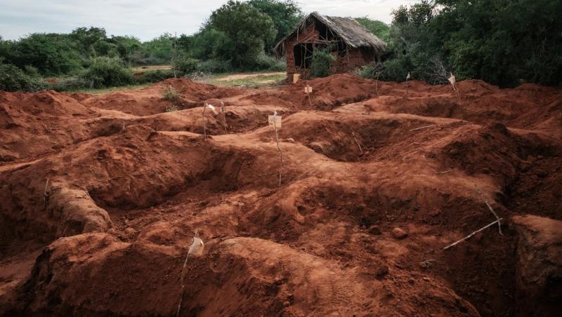 Oraşul cadavrelor: peste 90 de trupuri, dezgropate în Malindi, Kenya. Familii întregi, inclusiv copii, s-au înfometat până la moarte: "E doar vârful aisbergului"