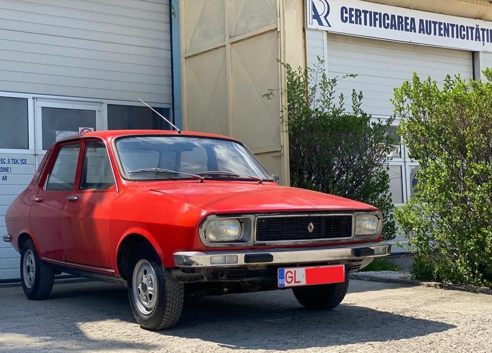 Un român a mers în "vizită" la RAR cu o bijuterie de Renault 12 Sinpar, din 1974. Maşina, cumpărată din Elveţia, a fost fabricată în ediţie limitată