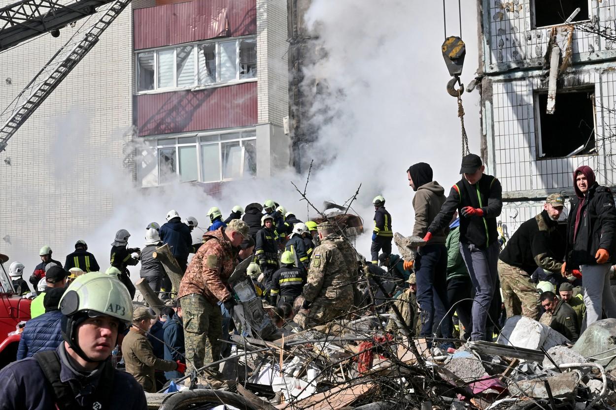 Teroare în Ucraina. Cel puţin 19 morţi în noi atacuri ruseşti. Moscova: Am vizat unităţi ale armatei care urmau să ajungă pe front