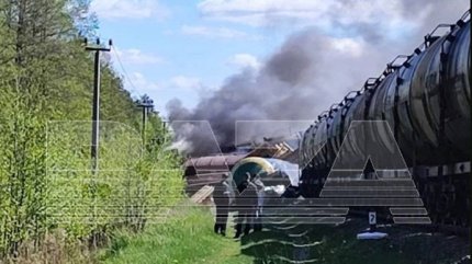 Un tren rusesc de marfă a deraiat după ce o bombă a fost pusă pe şine, aproape de graniţa cu Ucraina