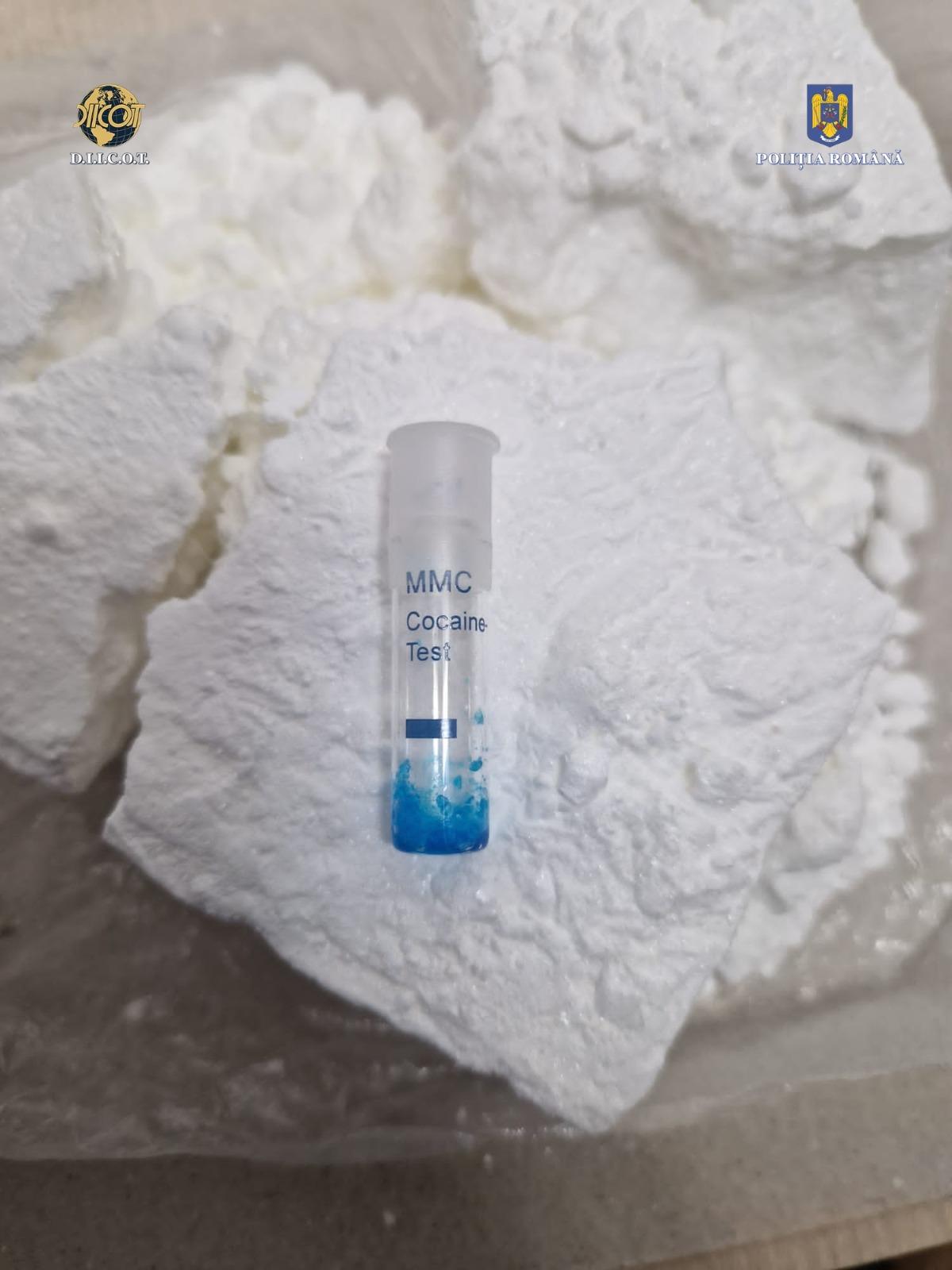 Bărbat de 32 de ani, "săltat" de poliție în timp ce ridica pachetul cu un buletin fals