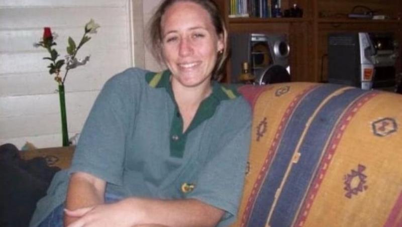 O mamă a patru copii a supravieţuit miraculos, bând apă din bălţi, după ce a rătăcit prin pustiu o săptămână. Australianca nu avea telefon sau hrană