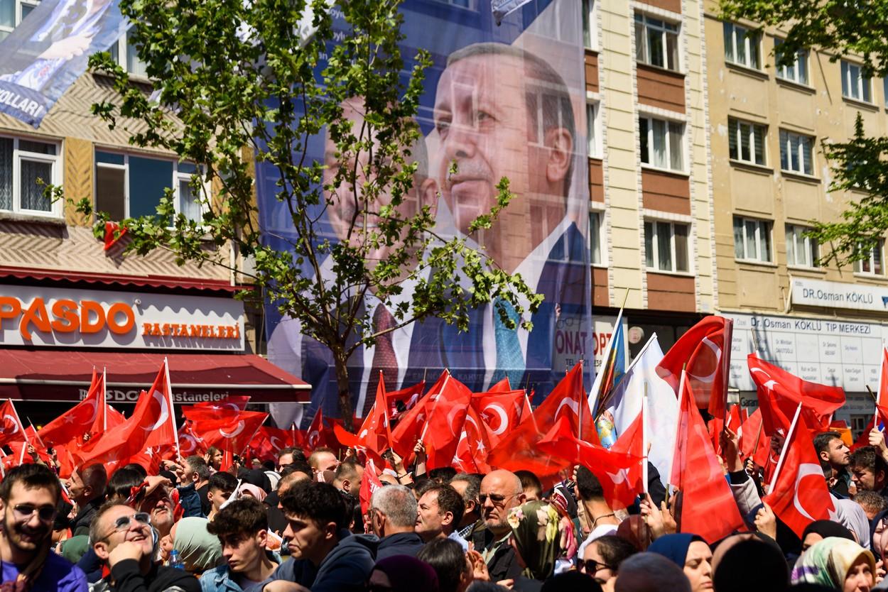 Alegeri în Turcia. Turcii sunt aşteptaţi la urne, într-un scrutin crucial ce ar putea aduce sfârşitul erei Erdogan