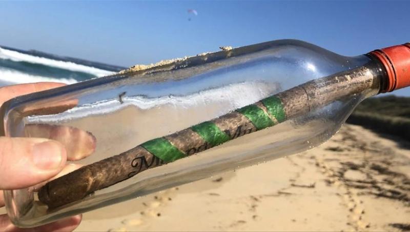 "Un miracol dacă vei citi asta vreodată". O scrisoare pusă într-o sticlă și aruncată în mare a ajuns la destinatar după 45 de ani