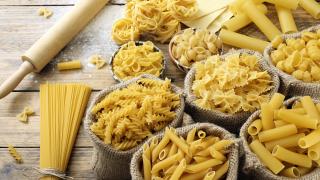 Cel mai iubit aliment al Italiei a ajuns la preţuri ameţitoare. Şedinţă de urgenţă convocată la Guvern pentru pastele făinoase
