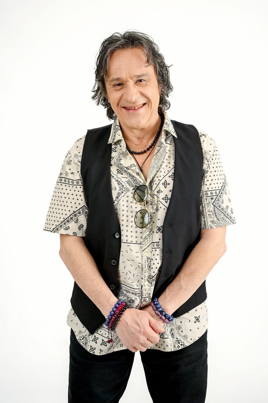 Anca Androne şi Claudiu Bleonţ formează un cuplu în comedia romantică Lasă-mă, îmi place! Camera 609 de la Antena 1