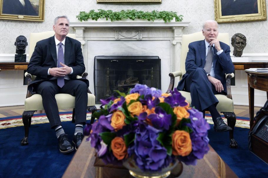 Negocierile dintre Joe Biden, președintele SUA ,și Kevin McCarthy, lider al Partidului Republican Negocierile dintre Joe Biden, președintele SUA ,și Kevin McCarthy, lider al Partidului Republican