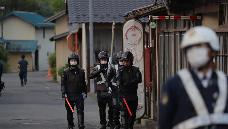Atac armat cu 4 morţi, în Japonia. Fiul unui politician a ucis două femei şi doi poliţişti cu un cuţit şi o puşcă de vânătoare