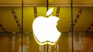 Apple înregistrează o nouă scădere a veniturilor. iPhone-urile nu compensează vânzările mici ale altor produse