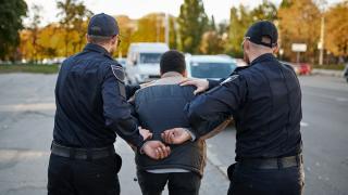 Un român de 21 de ani, acuzat de omor în Spania, a fost adus în ţară sub escorta autorităţilor americane
