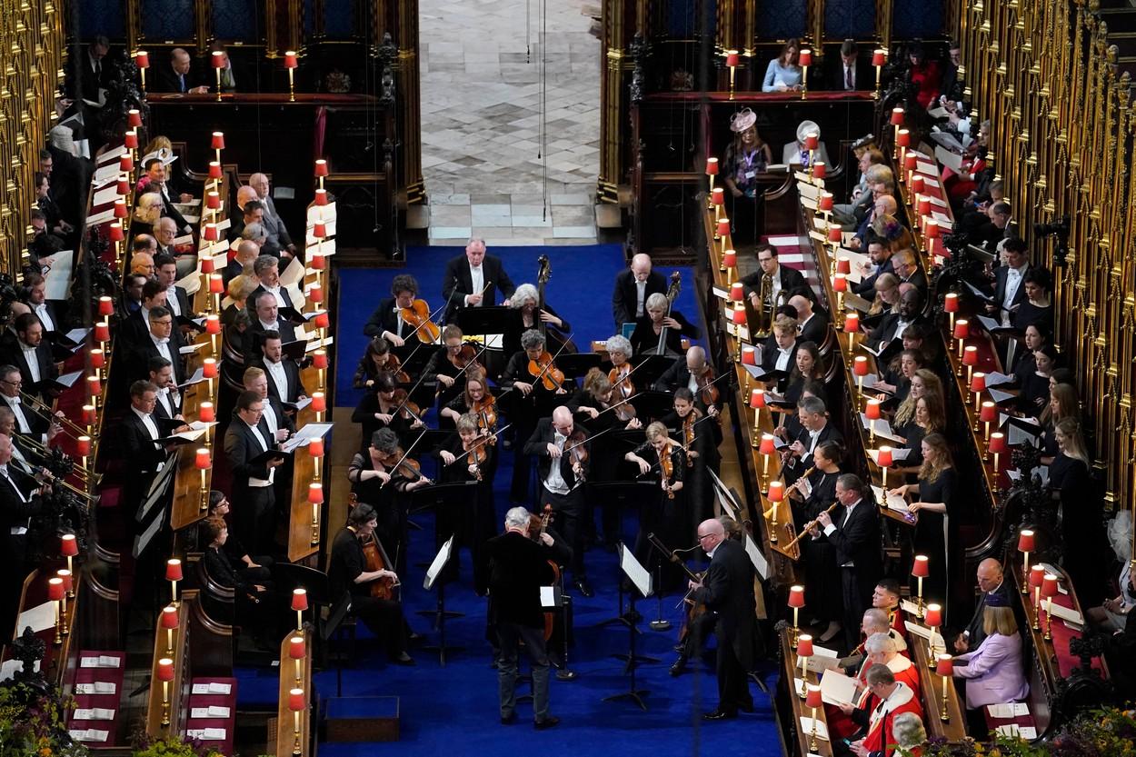 Regele Charles al III-lea, încoronat azi la Londra. Ceremonia istorică este transmisă într-o ediţie specială Observator, pe Antena 1