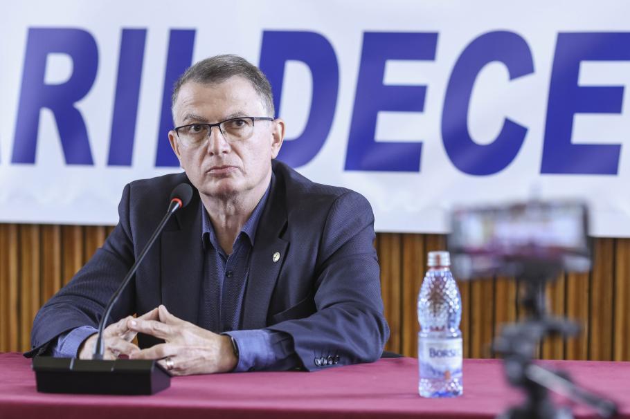 Guvernul face o nouă ofertă sindicaliștilor din Educație. Condiția: Să anunţe duminică încheierea conflictului Guvernul face o nouă ofertă sindicaliștilor din Educație. Condiția: Să anunţe duminică încheierea conflictului